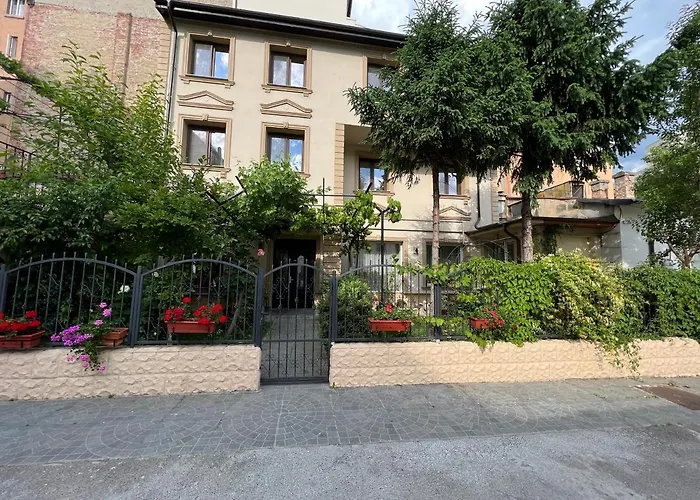 Hotel Boutique Cathedral Plaza Residences Room For Rent Downtown