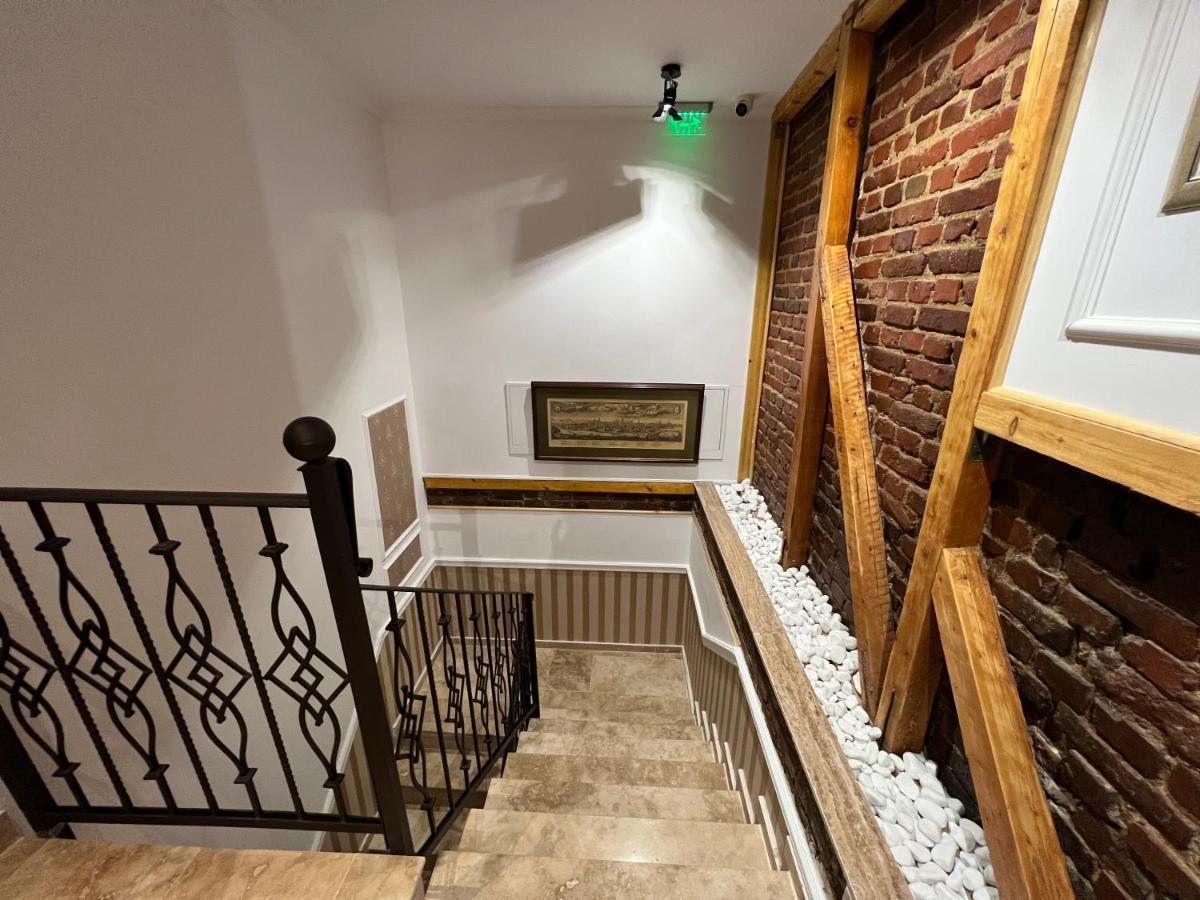 Boutique Cathedral Plaza Residences For Rent Downtown Hotel *