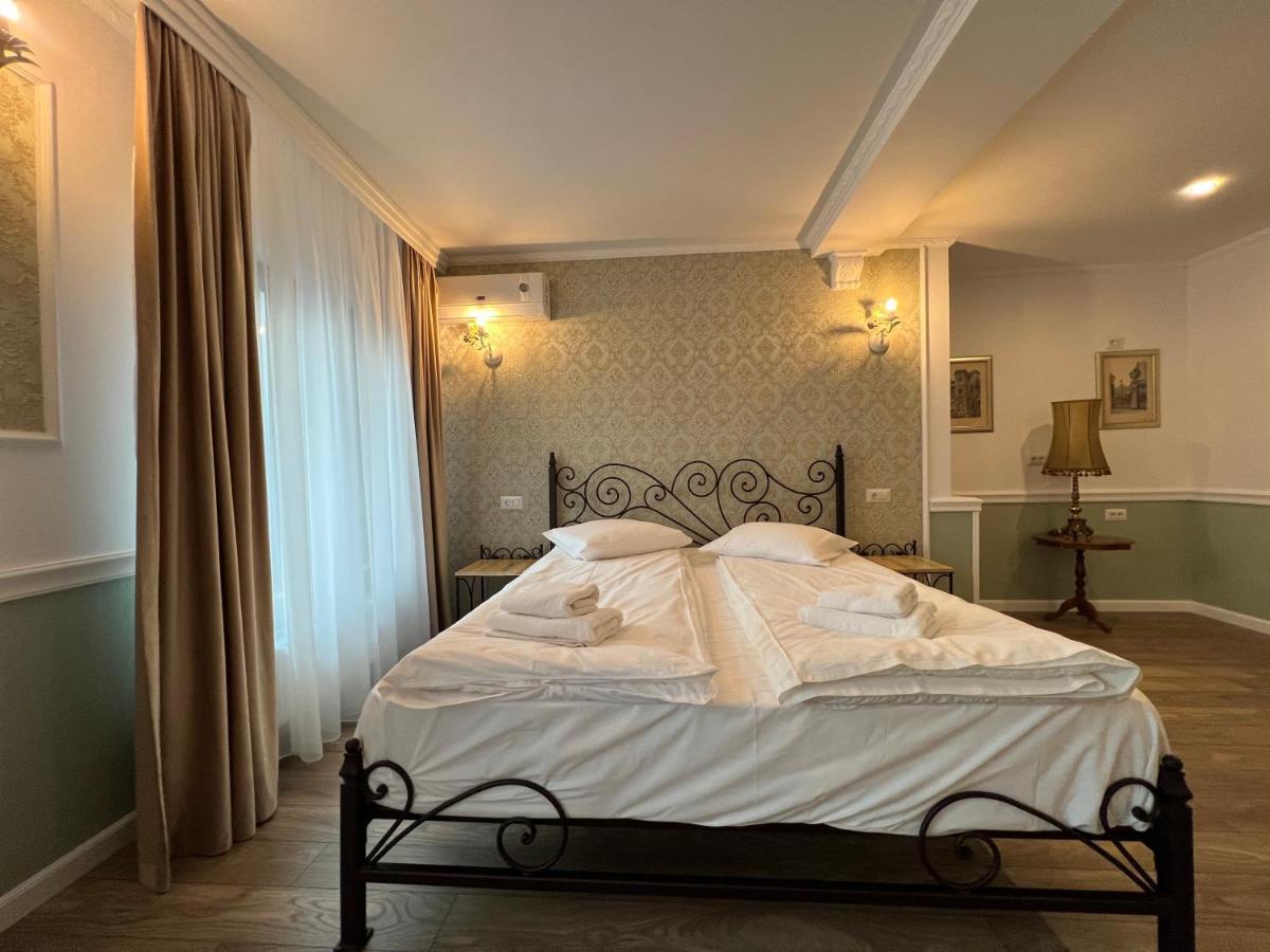 Boutique Cathedral Plaza Residences For Rent Downtown Bucharest