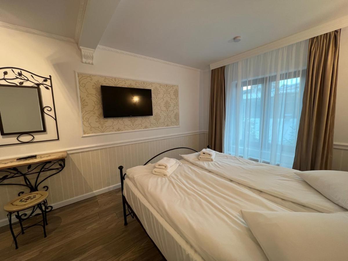 Boutique Cathedral Plaza Residences For Rent Downtown * Bucharest
