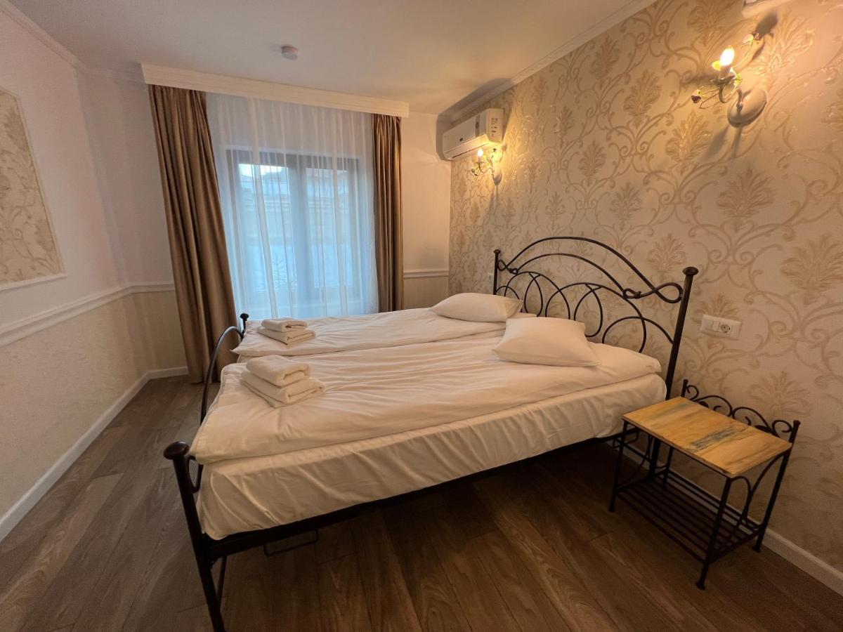 Boutique Cathedral Plaza Residences For Rent Downtown Hotel *