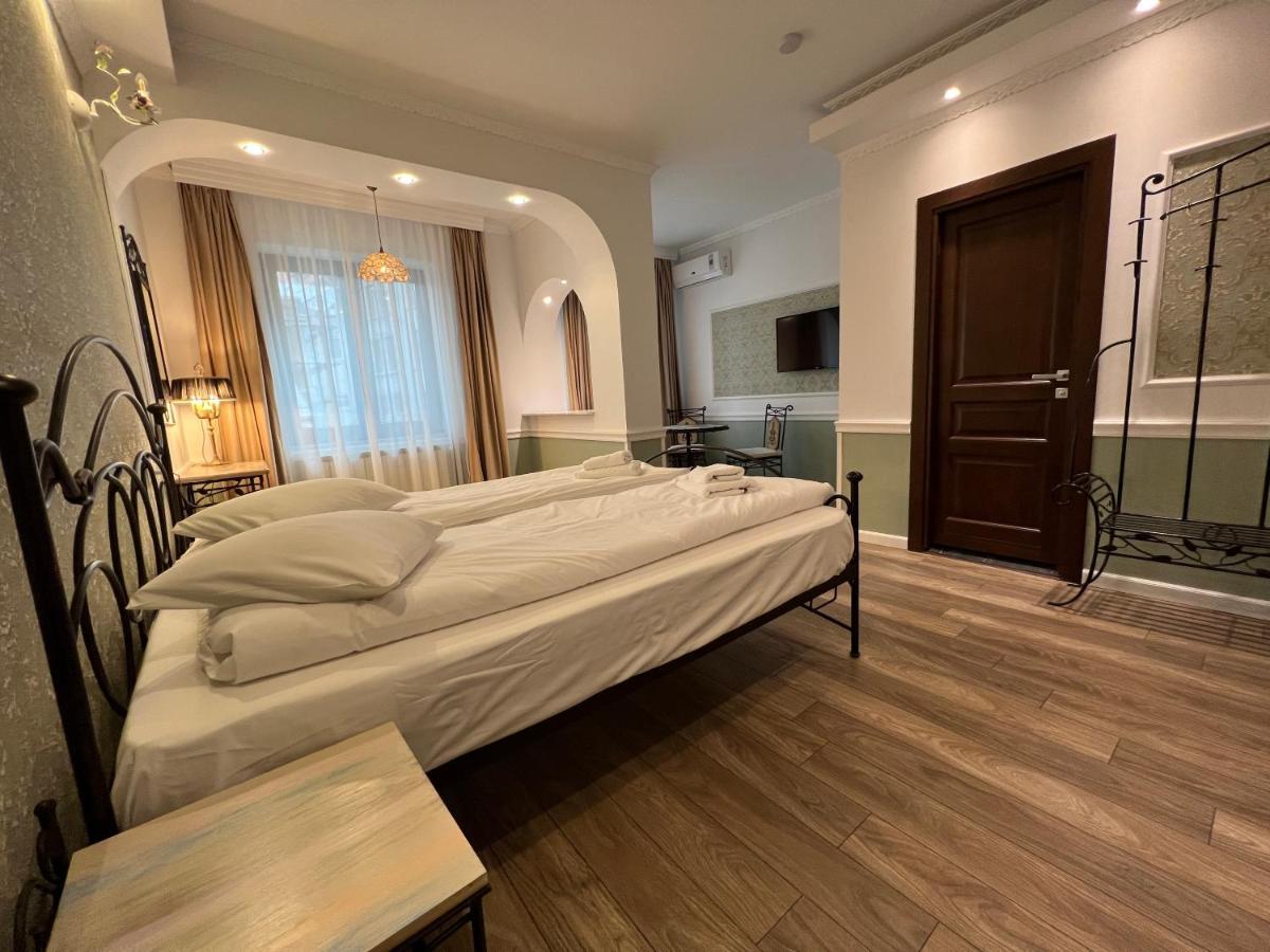 Boutique Cathedral Plaza Residences For Rent Downtown Hotel