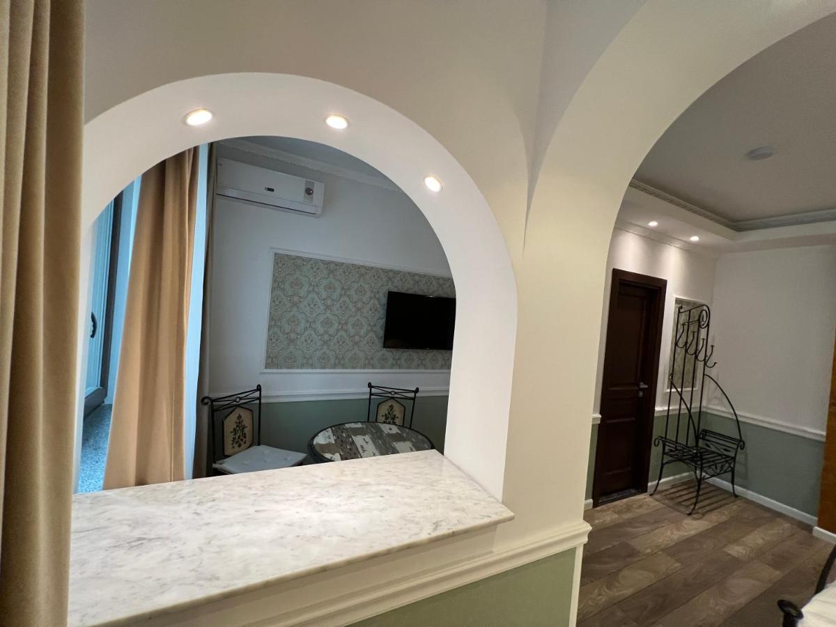 Boutique Cathedral Plaza Residences For Rent Downtown