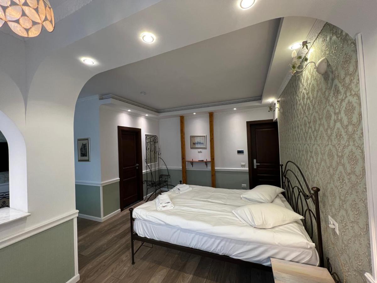 Boutique Cathedral Plaza Residences For Rent Downtown Hotel