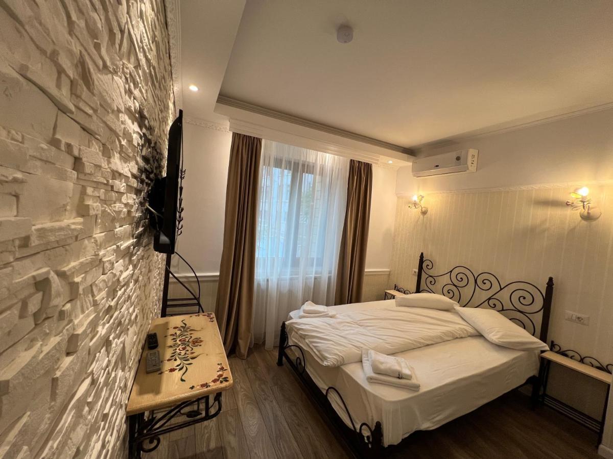 Boutique Cathedral Plaza Residences For Rent Downtown * Bucarest