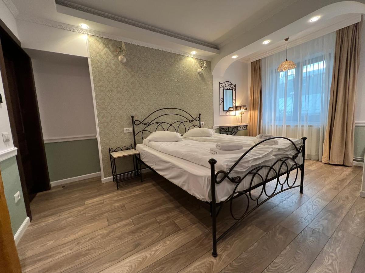 Boutique Cathedral Plaza Residences For Rent Downtown Bucarest