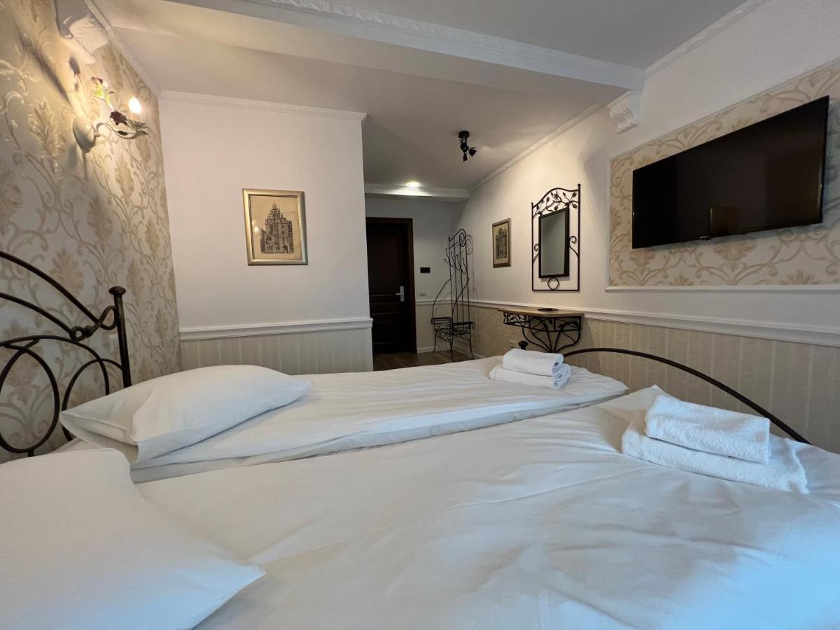 Boutique Cathedral Plaza Residences For Rent Downtown Hotel *
