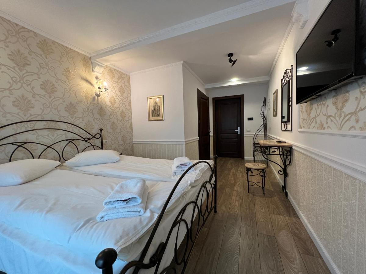 Boutique Cathedral Plaza Residences For Rent Downtown Hotel Bucarest