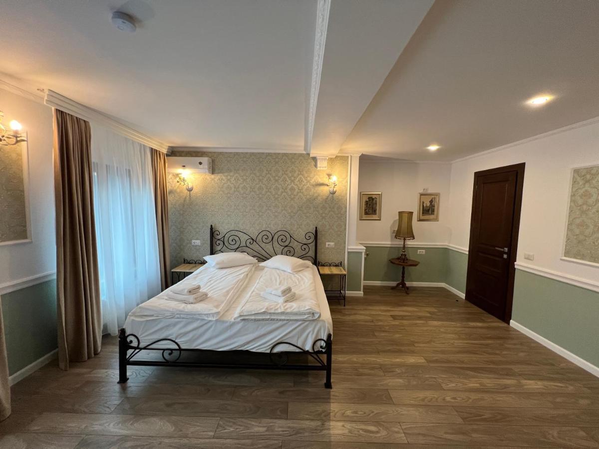 Boutique Cathedral Plaza Residences For Rent Downtown Hotel