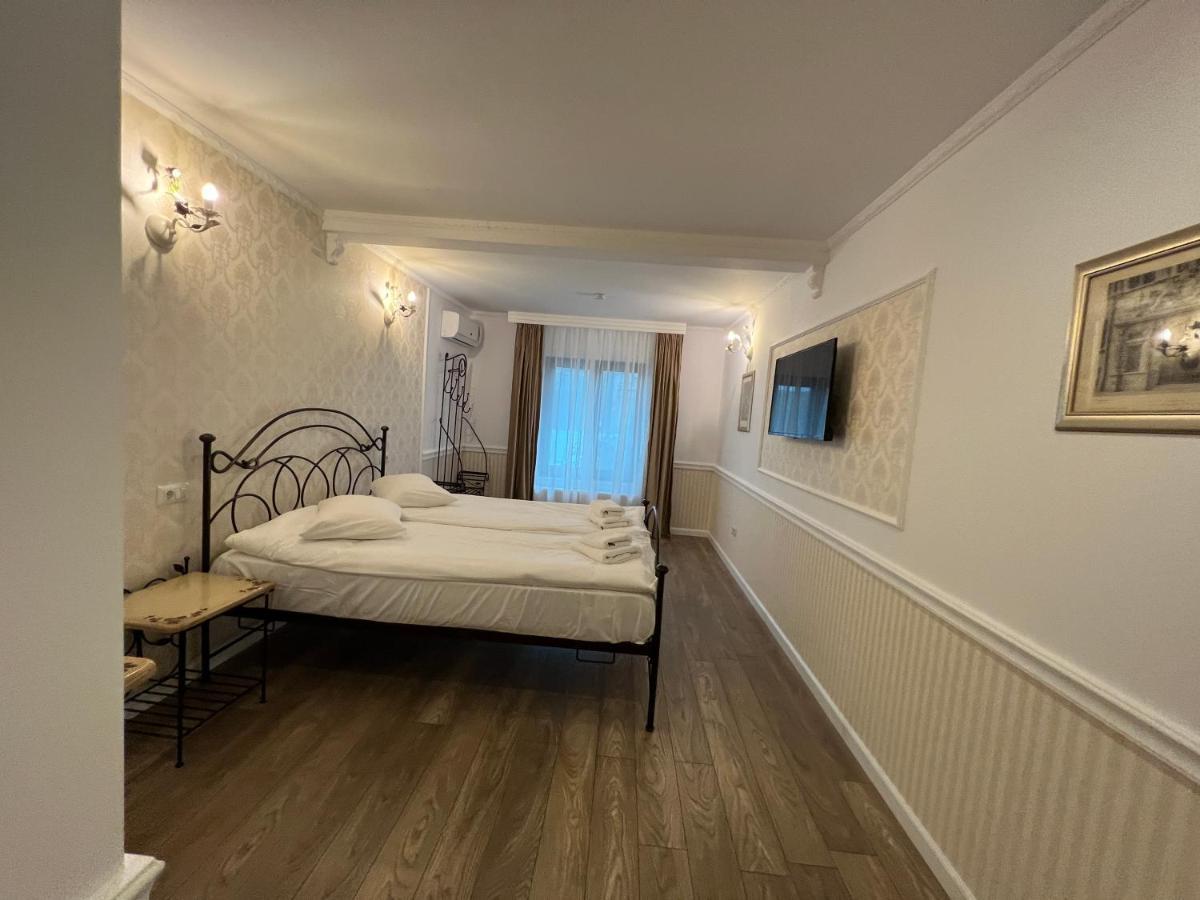 Hotel Boutique Cathedral Plaza Residences For Rent Downtown *