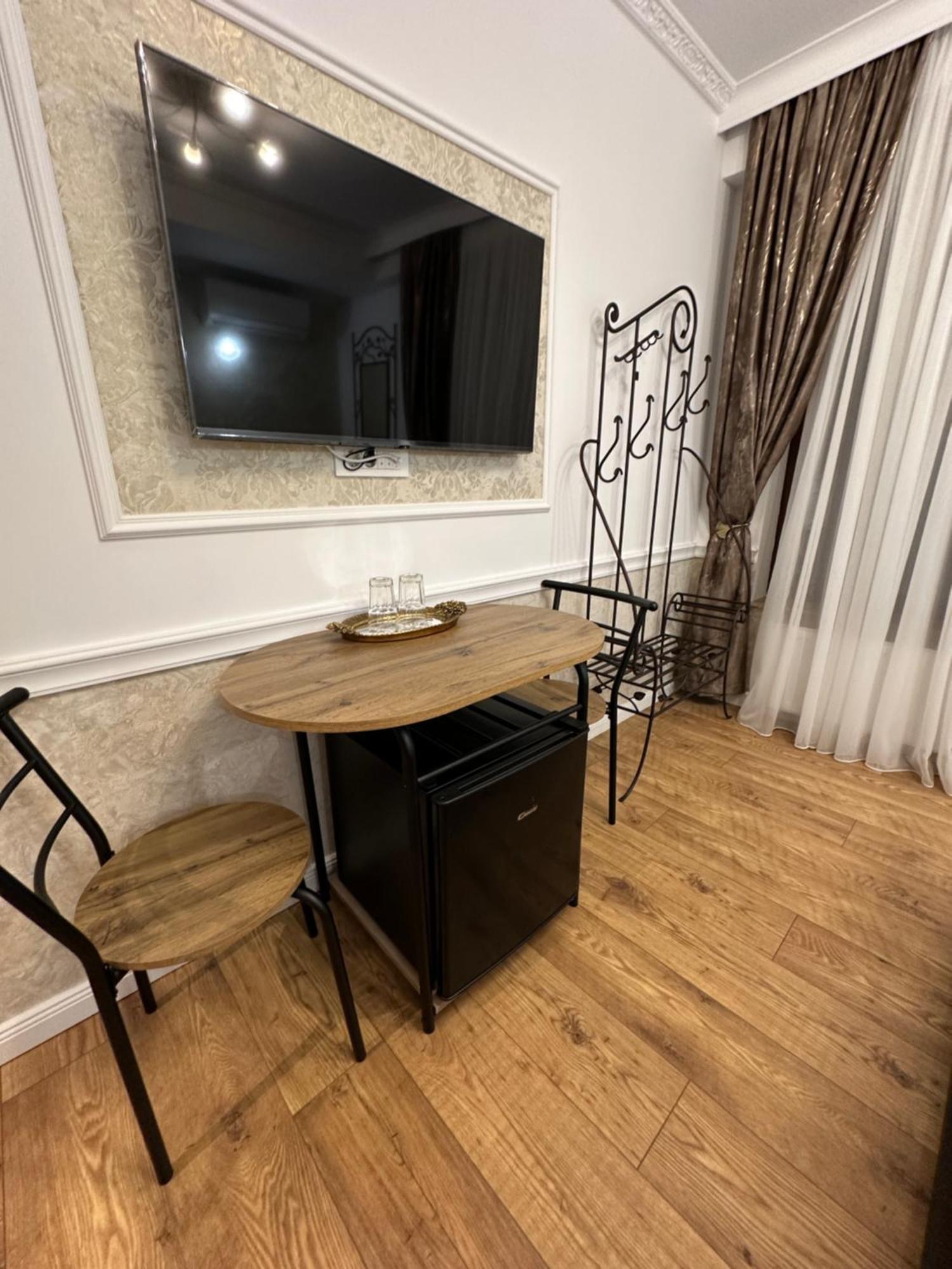 Boutique Cathedral Plaza Residences For Rent Downtown Hotel *