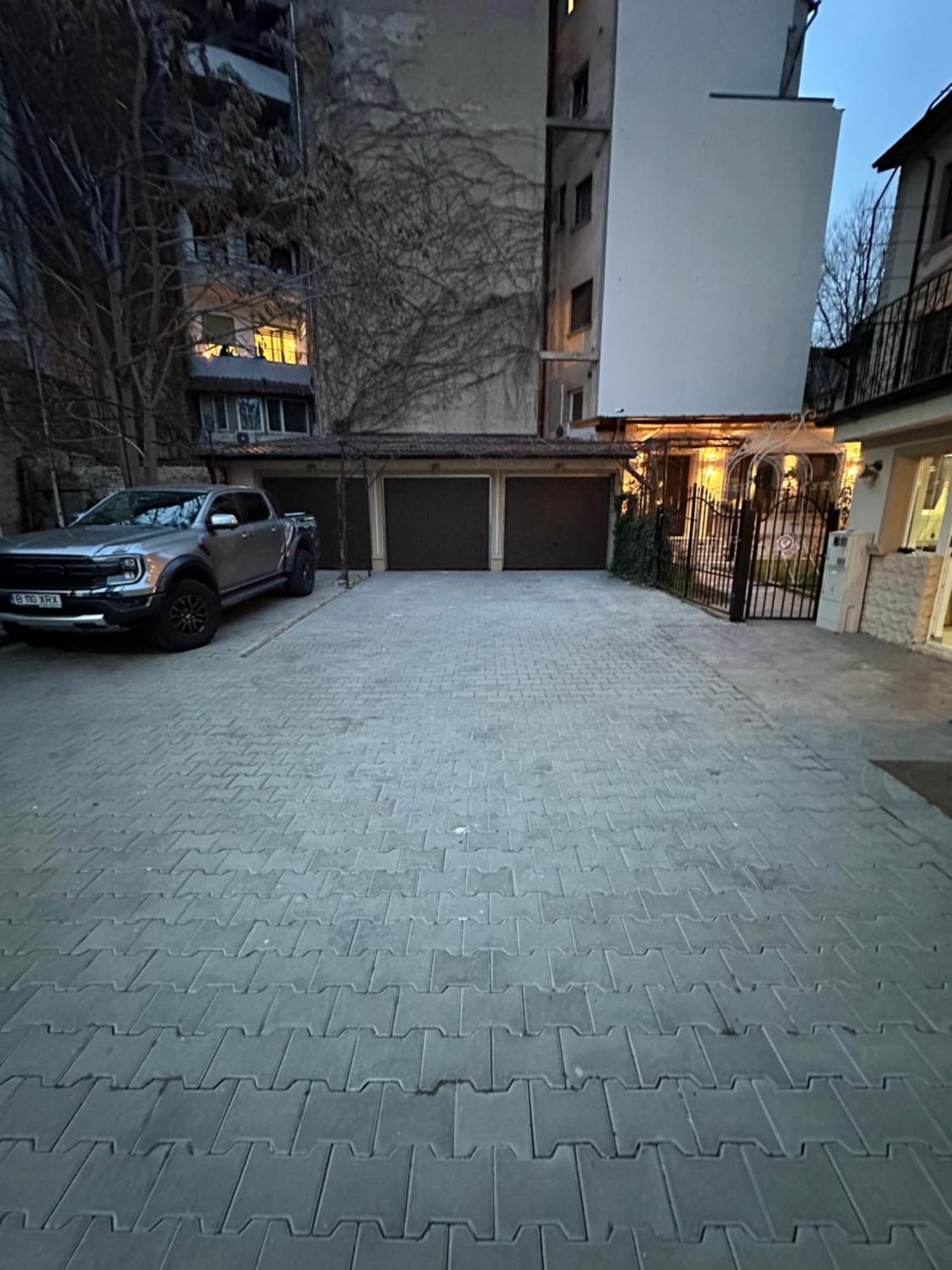 Boutique Cathedral Plaza Residences For Rent Downtown