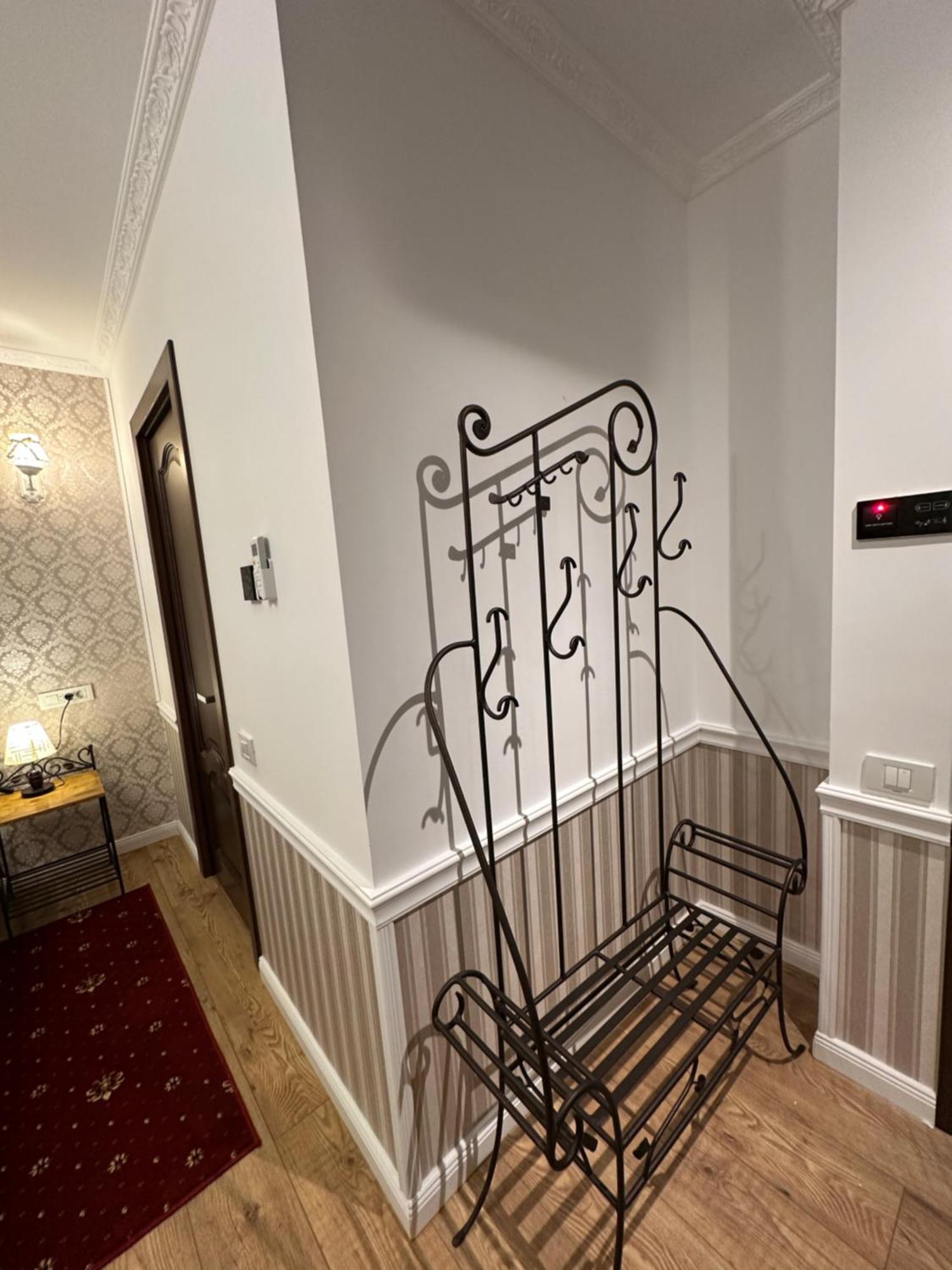 Boutique Cathedral Plaza Residences For Rent Downtown Hotel *